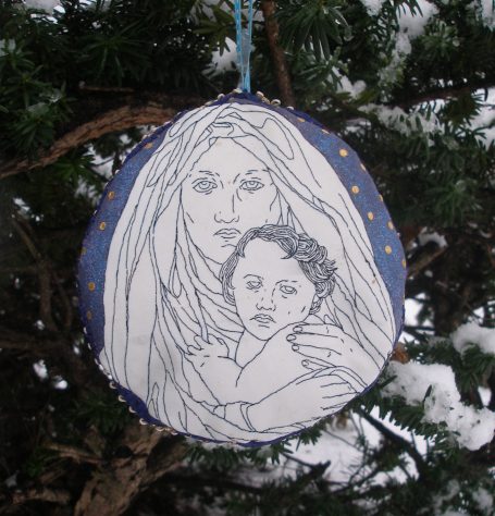 Lavendelkissen Madonna bestickt 