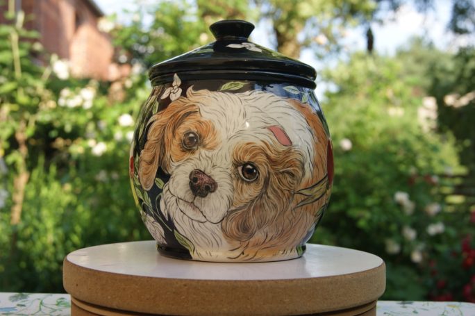  Urne mit für einen Cavalier King Charles Spaniel