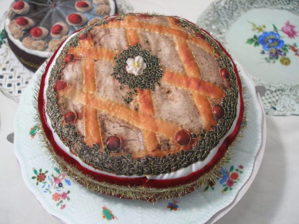 Duftkissen bedruckt und bestickt mit Tortenmotiv