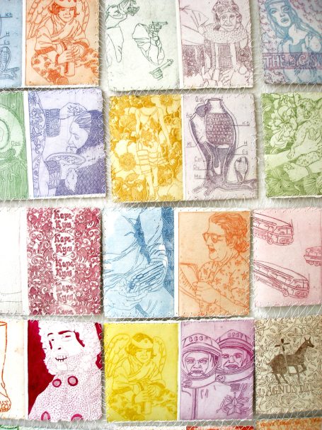 Teppich aus genähten Radierungen